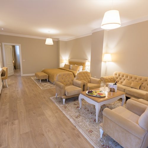 Apartament me Pamje nga Kopshti – Godina Dytësore